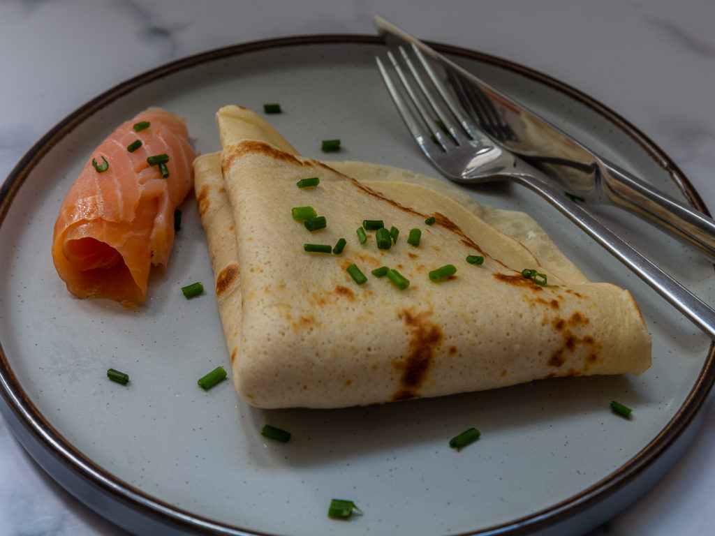 Smoked salmon and cream cheese crapes