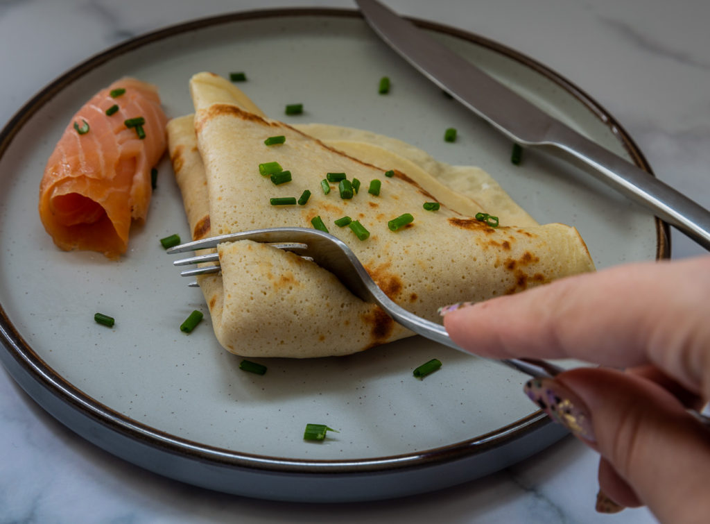 Smoked salmon and cream cheese crapes