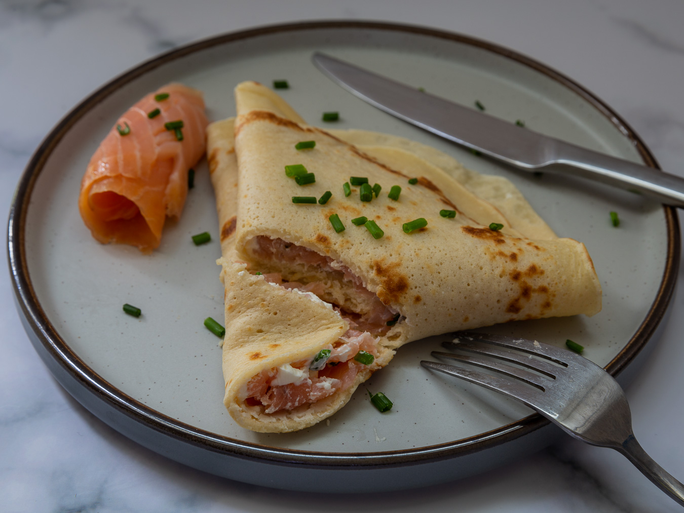 Smoked salmon and cream cheese crepes