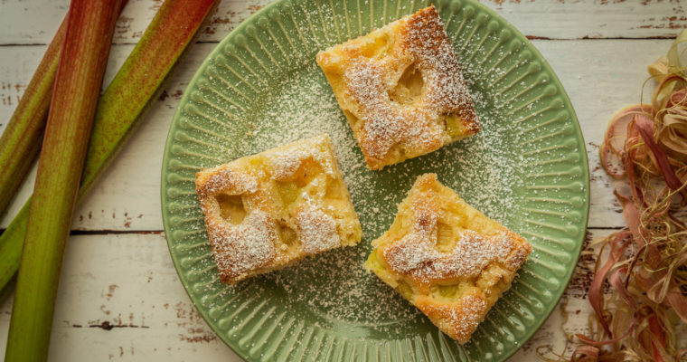 Sponge Cake with Rhubarb