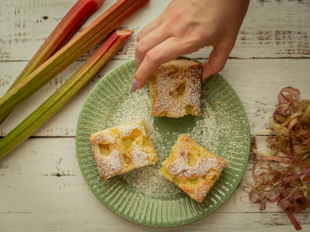 Sponge with Rhubarb