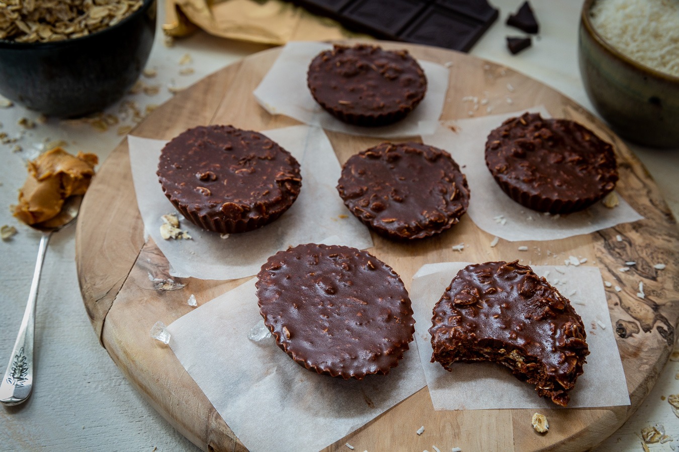 Healthy No-Bake Oatmeal Cookies