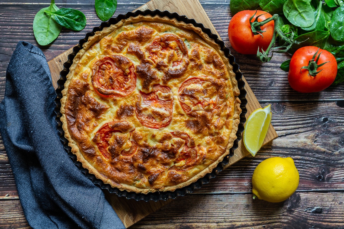 Quiche with Spinach, Salmon and Bechamel