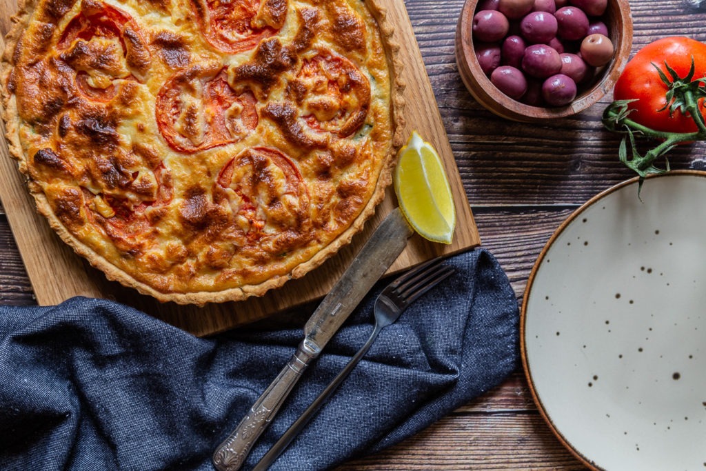 Quiche with Spinach, Salmon and Bechamel 