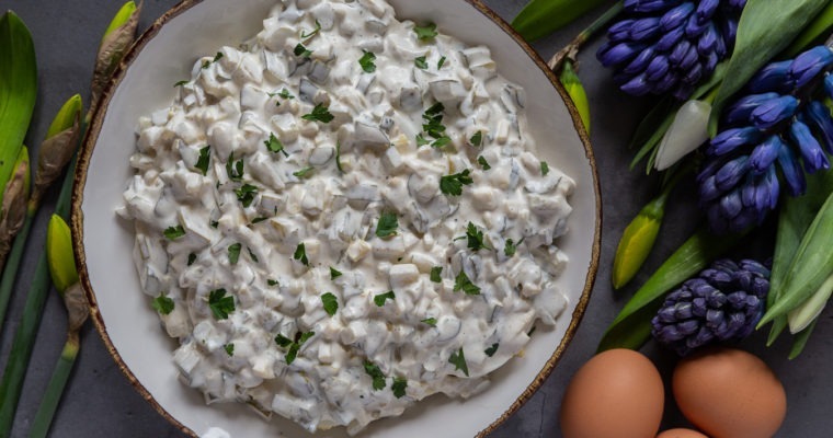 Eggs in Tartar Sauce